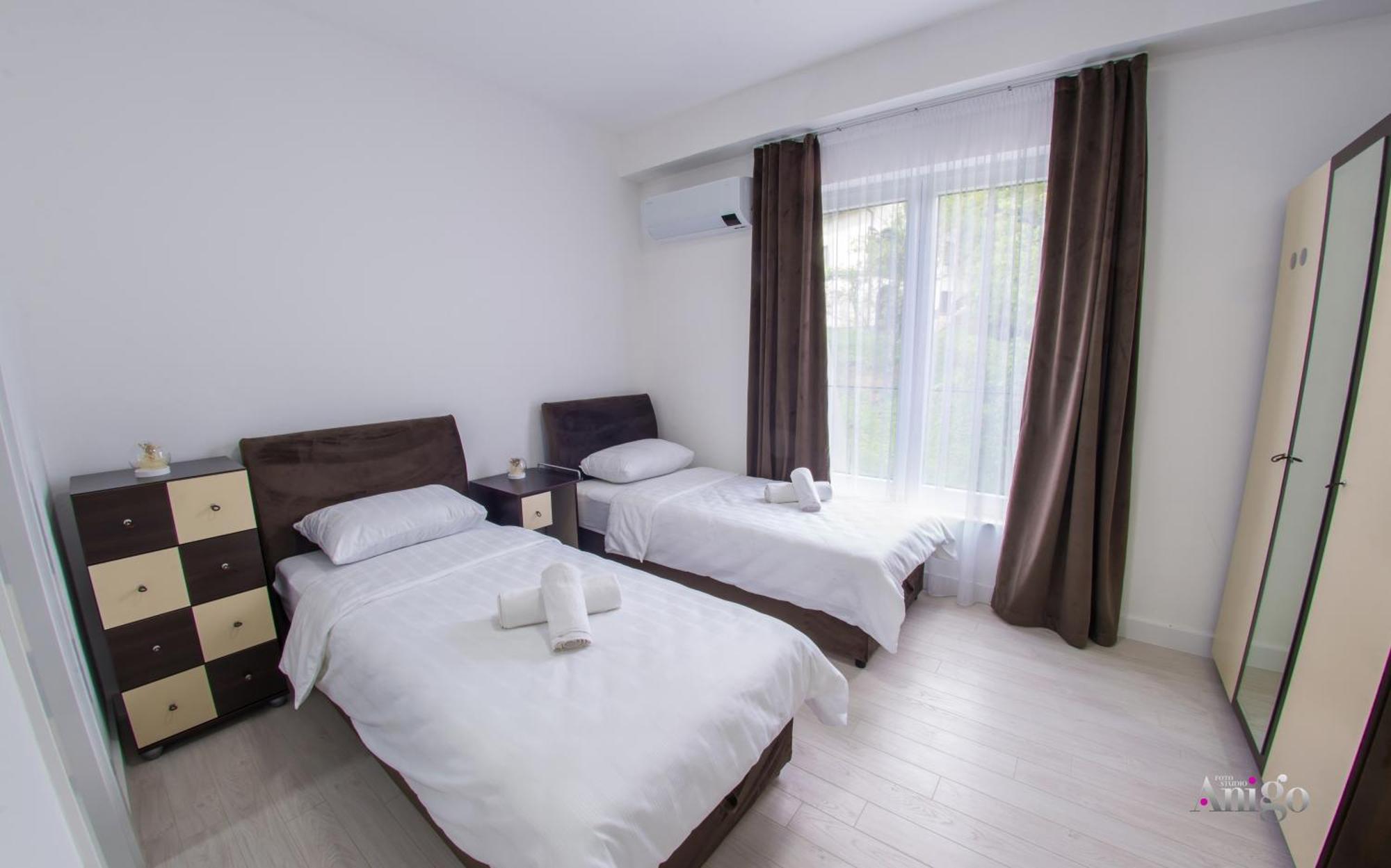 Royal Terrace Apartments Конич Екстериор снимка