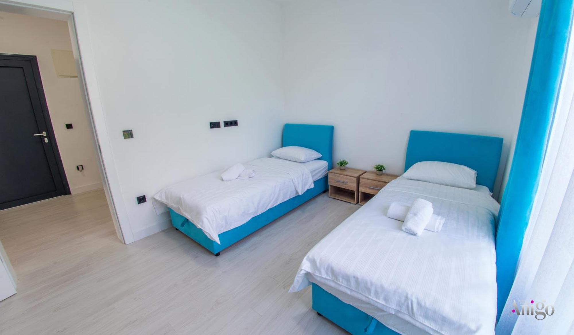 Royal Terrace Apartments Конич Екстериор снимка