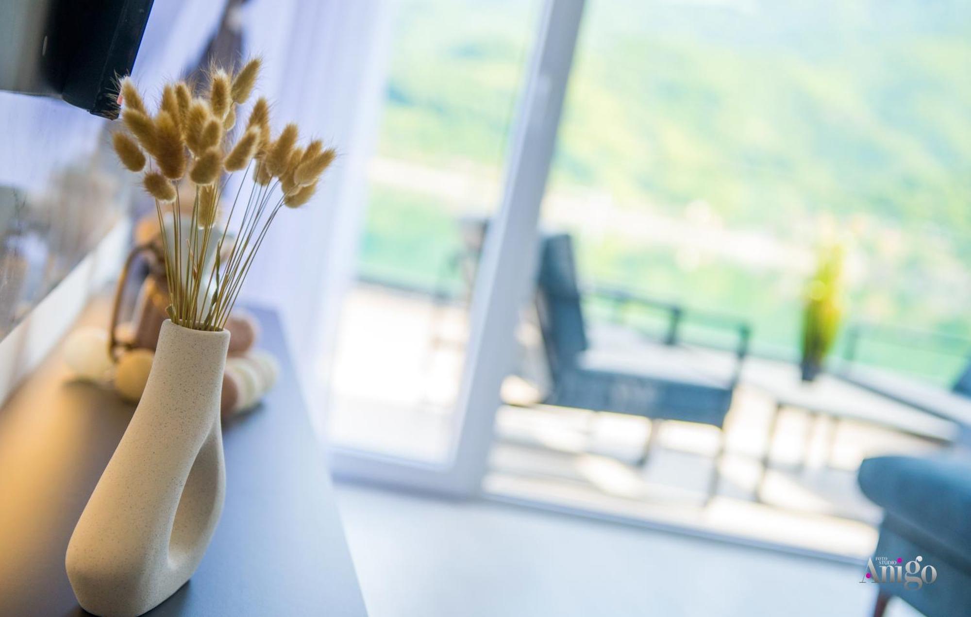 Royal Terrace Apartments Конич Екстериор снимка
