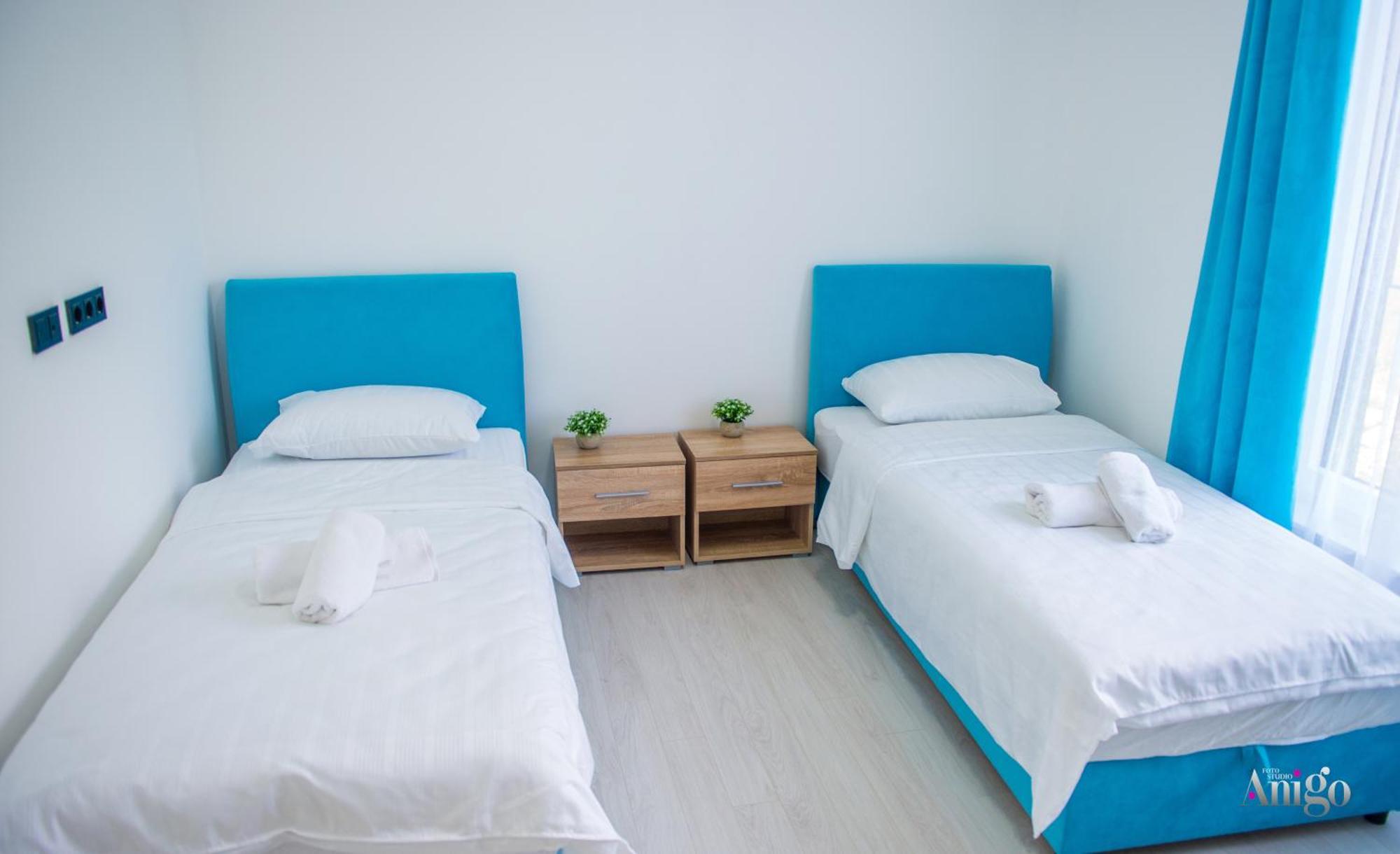 Royal Terrace Apartments Конич Екстериор снимка