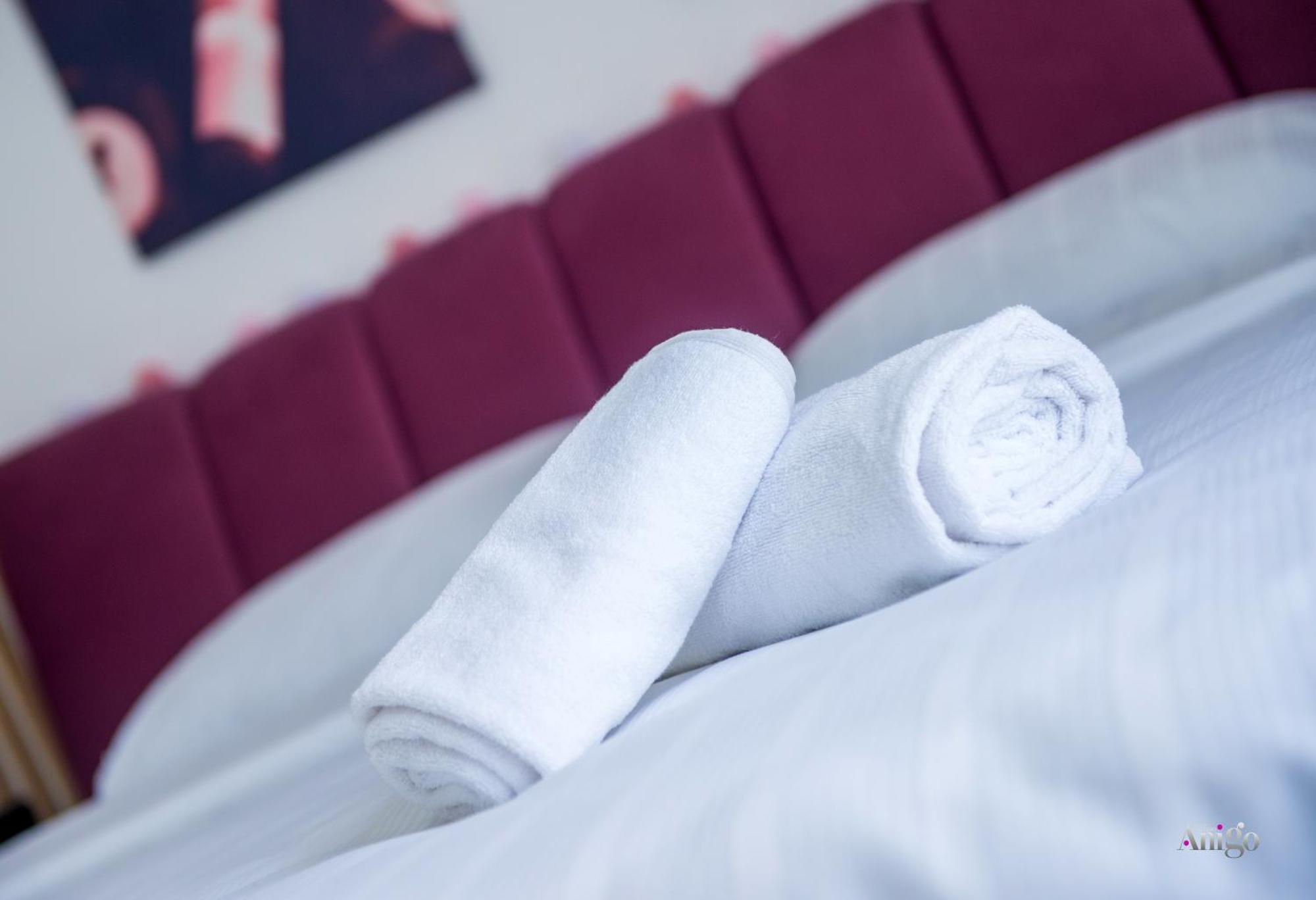 Royal Terrace Apartments Конич Екстериор снимка