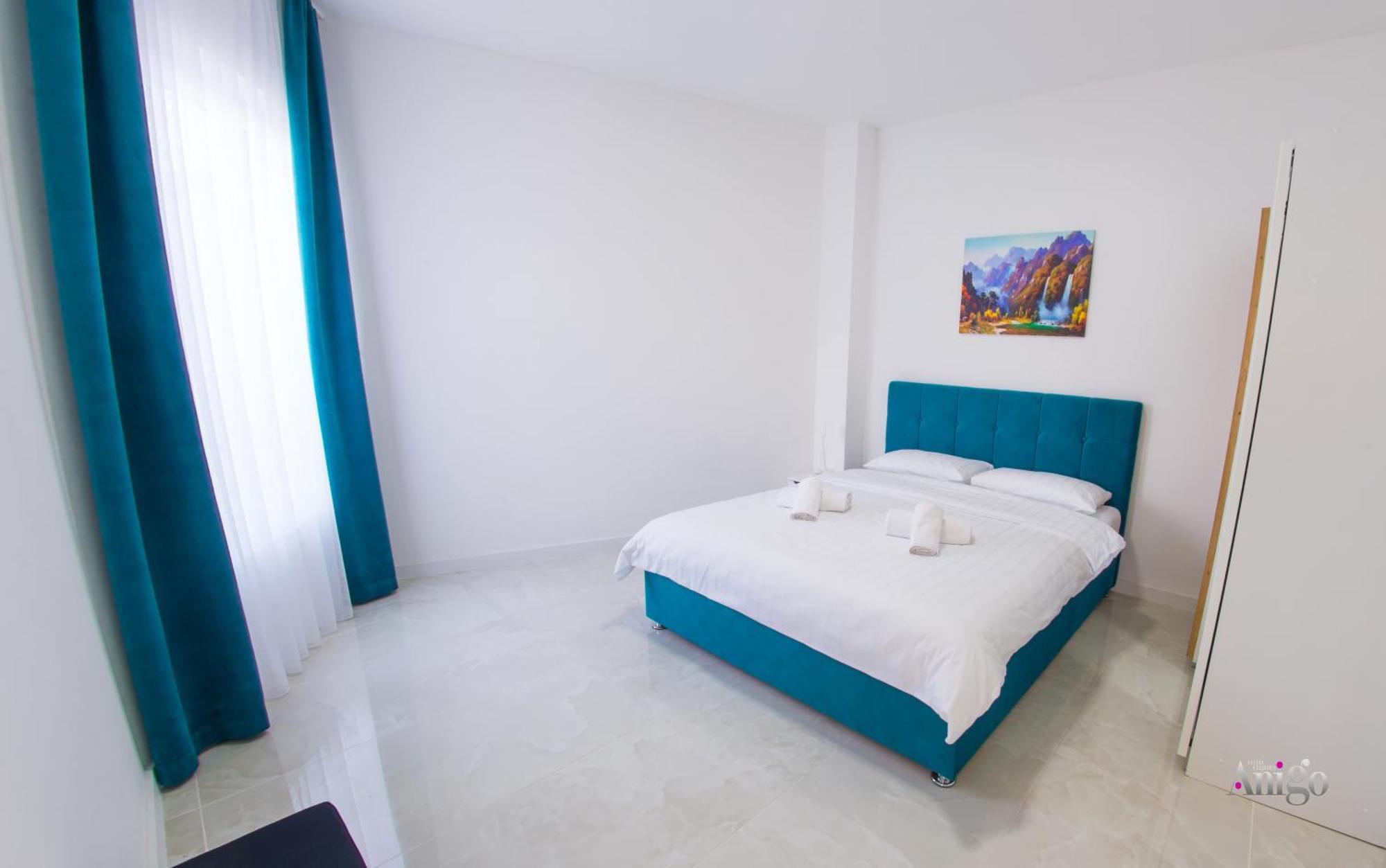 Royal Terrace Apartments Конич Екстериор снимка