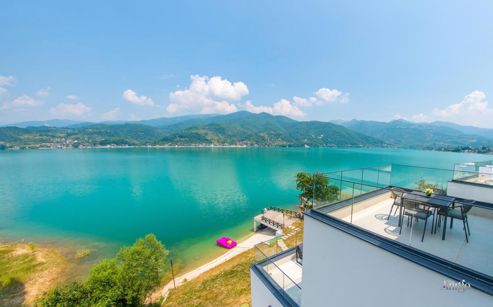 Royal Terrace Apartments Конич Екстериор снимка