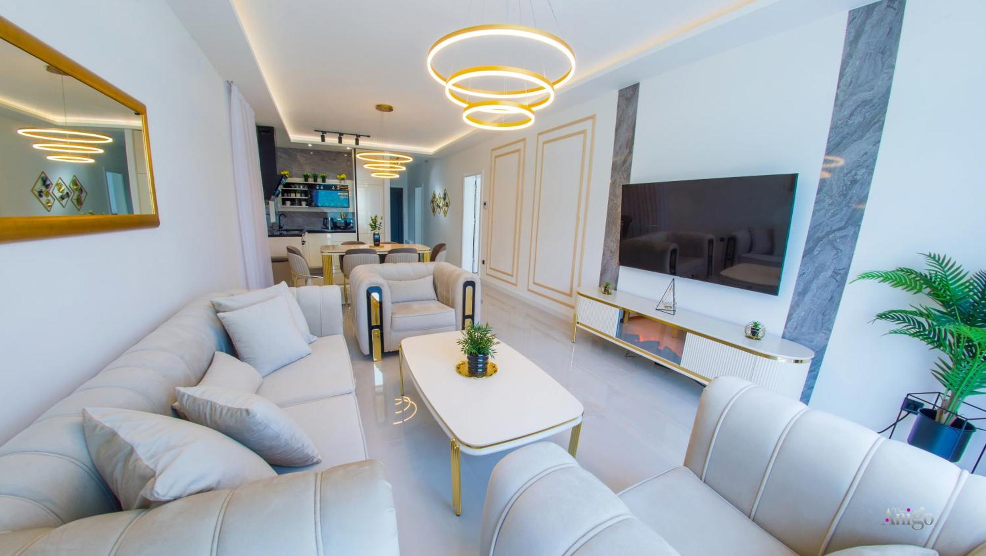 Royal Terrace Apartments Конич Екстериор снимка