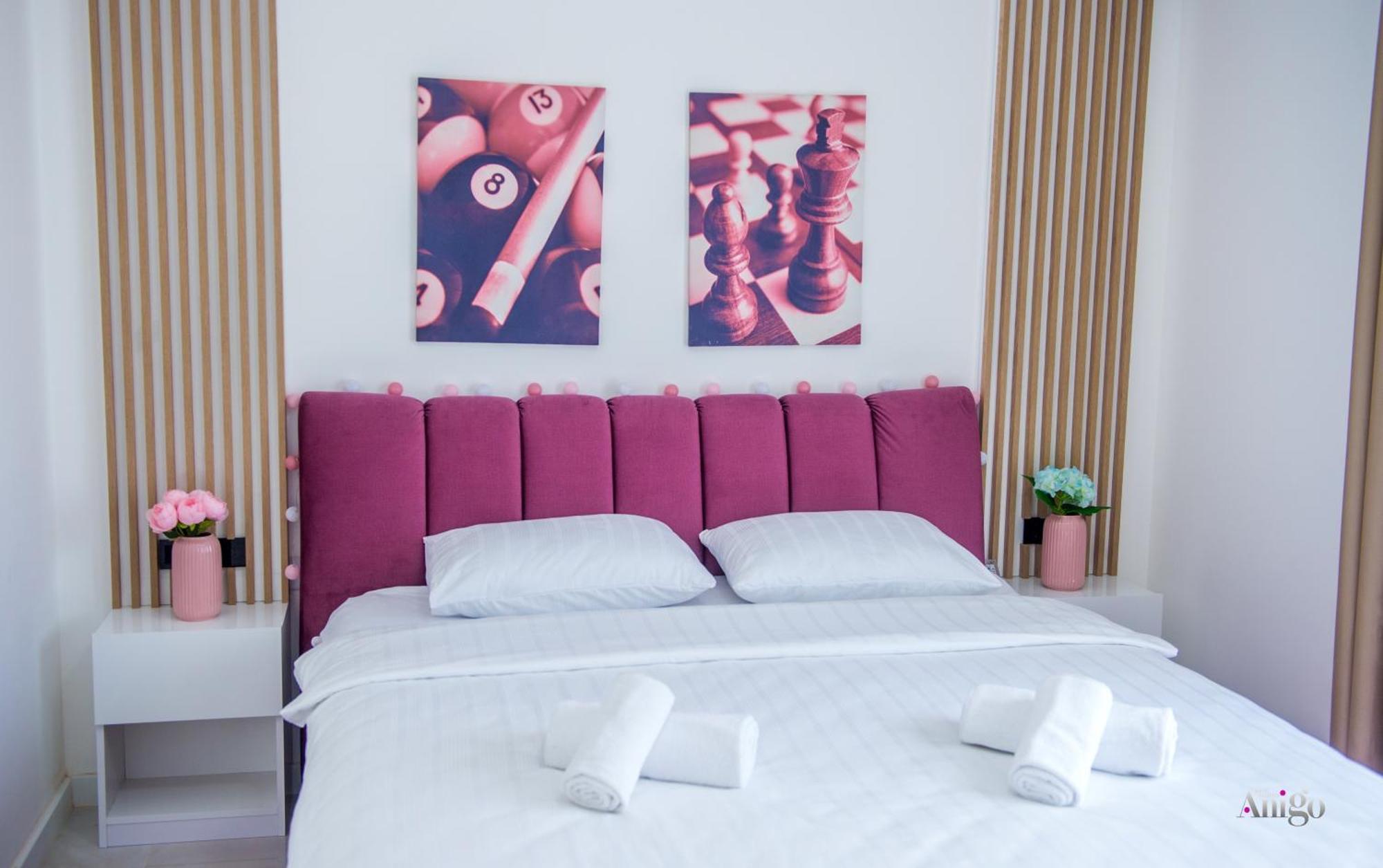 Royal Terrace Apartments Конич Екстериор снимка
