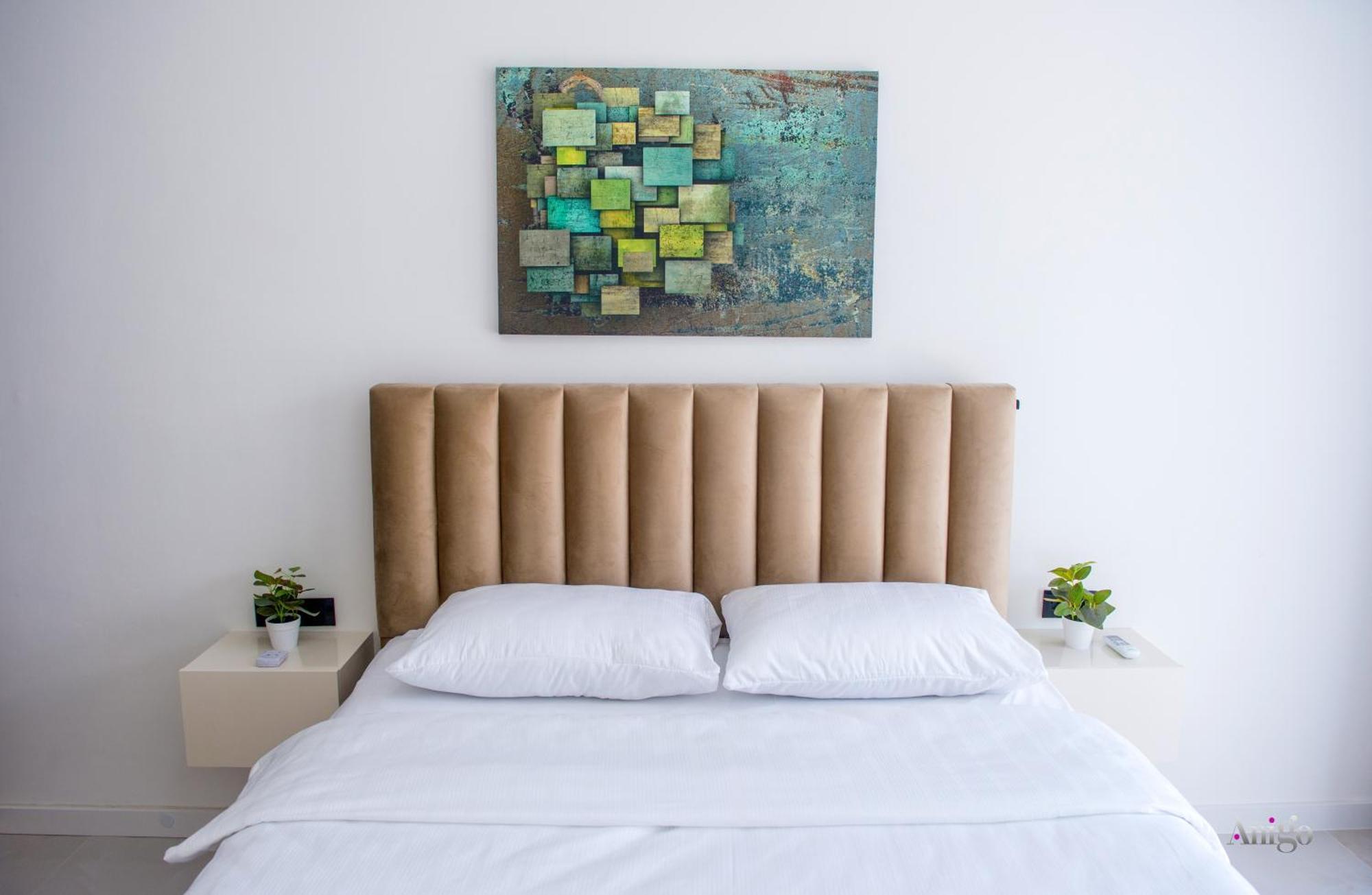 Royal Terrace Apartments Конич Екстериор снимка