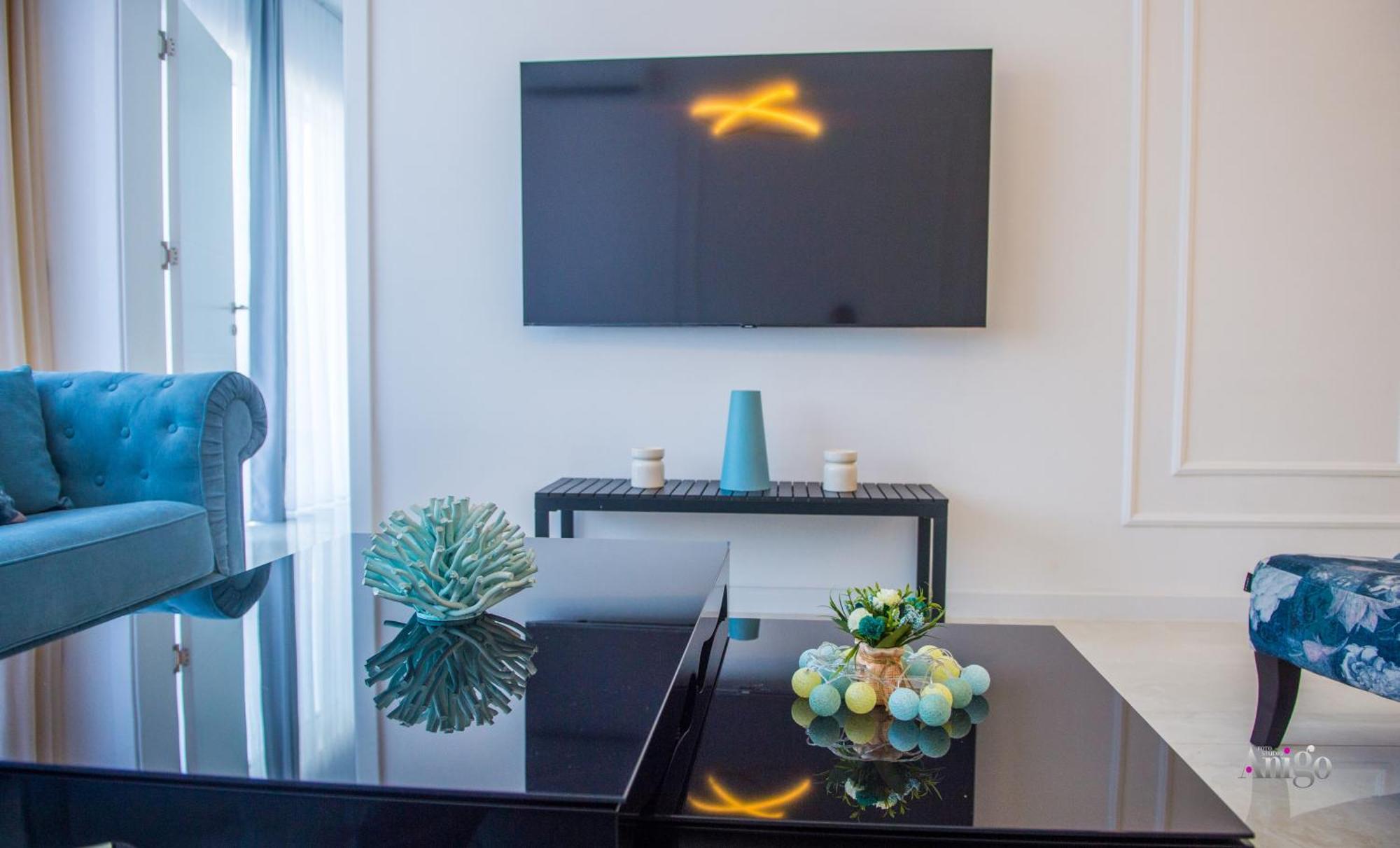 Royal Terrace Apartments Конич Екстериор снимка