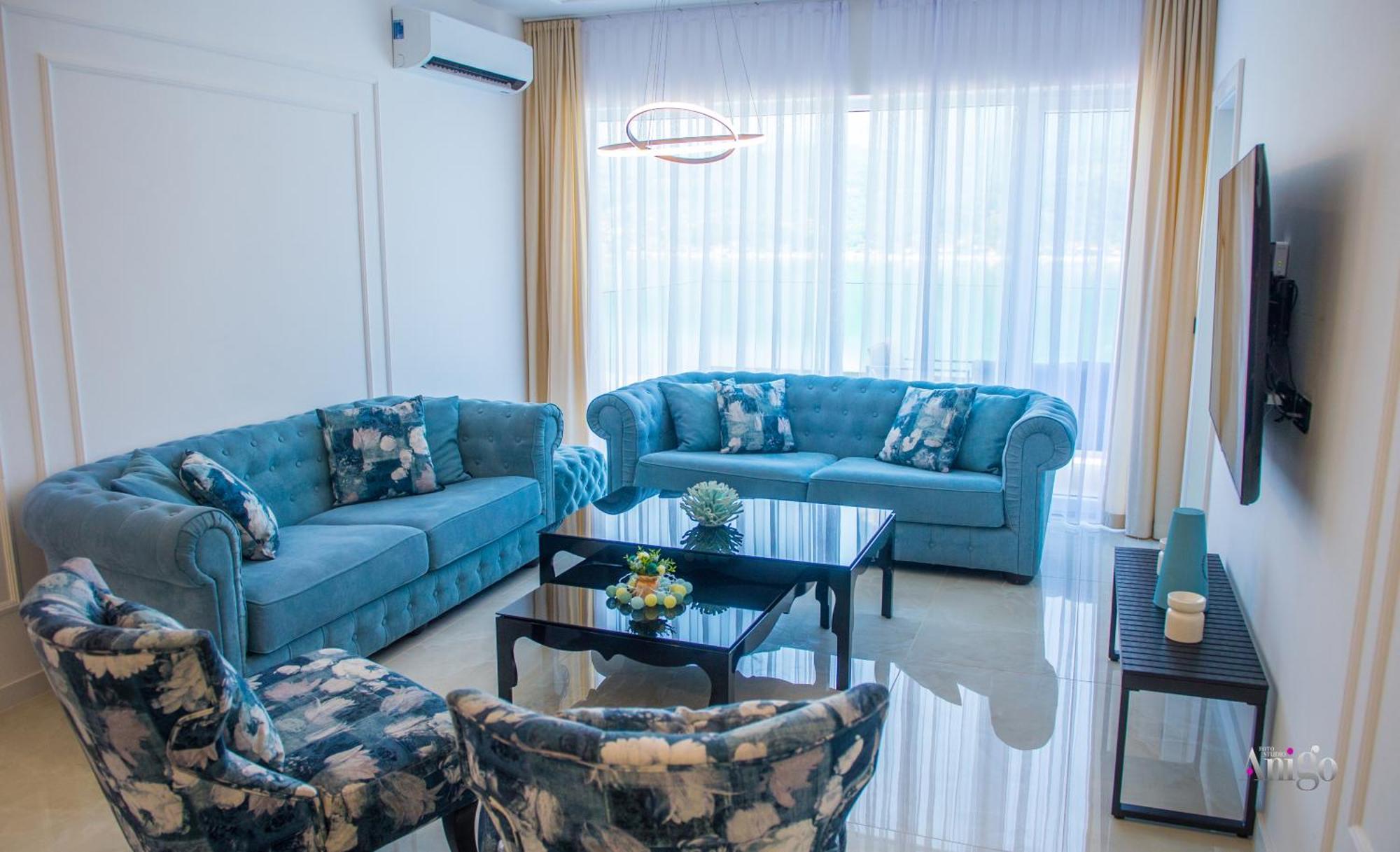 Royal Terrace Apartments Конич Екстериор снимка