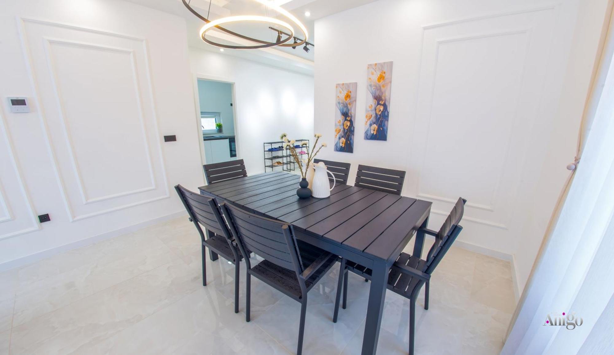 Royal Terrace Apartments Конич Екстериор снимка